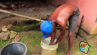 Můj Spící Partner Se Se Mnou Zabýval Sexuální Aktivitou, Když Jsem Odpočíval (African Toto)