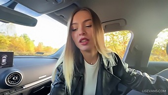 Ekskluzywny Film Z Publicznym Lodzikiem I Wytryskiem Od Laski!
