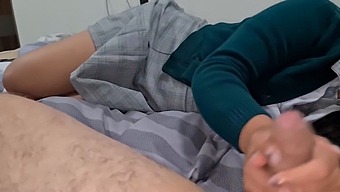 Estudante De Engenharia Mexicana Desfruta De Sexo Amador Caseiro E Gosta De Consumir Sêmen