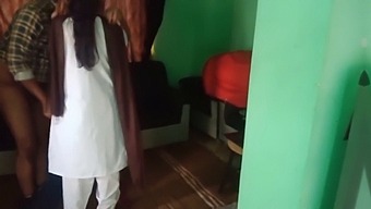 First-Time Anal Experience Of A College Girl In India Goes Viral