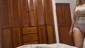Jovem Latina Fica Safada Com A Madrasta Em Vídeo De Alta Definição